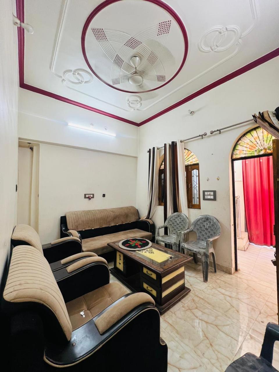 Villa Kesarwani House Prayagraj Exterior foto